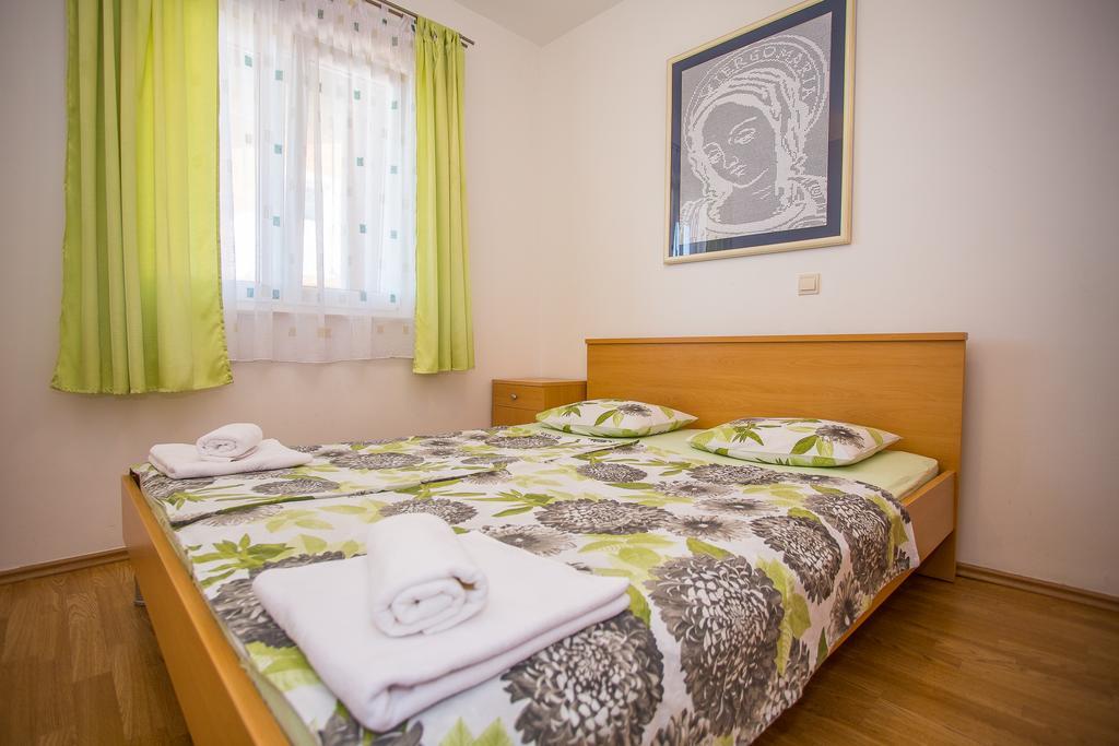 Apartments Mira Kaštela Exterior foto